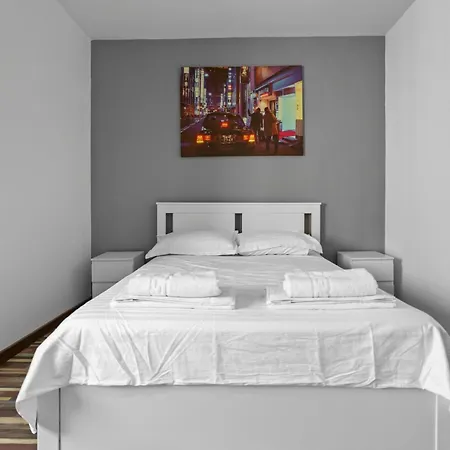 North Station Flat Апартаменти *